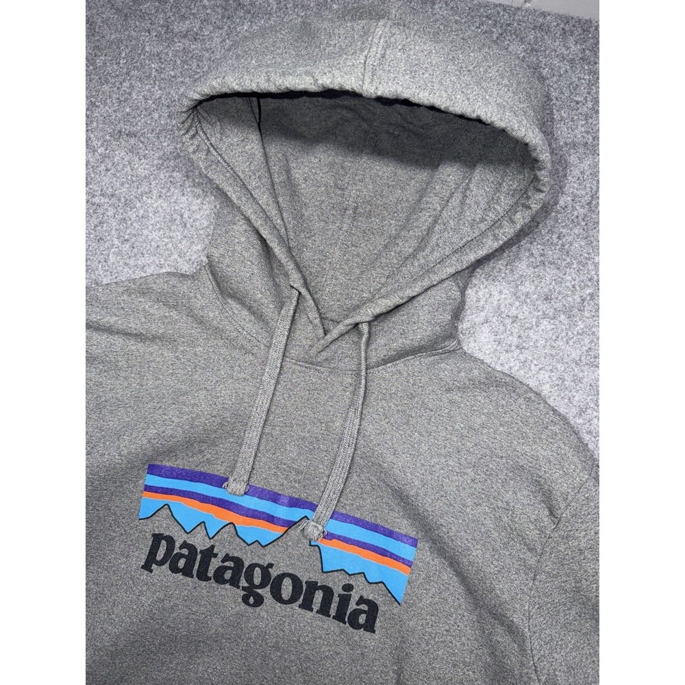 Patagonia P-6 Logo Uprisal Hoody Stretch Gravel Heather Grey Mens Size Medium M